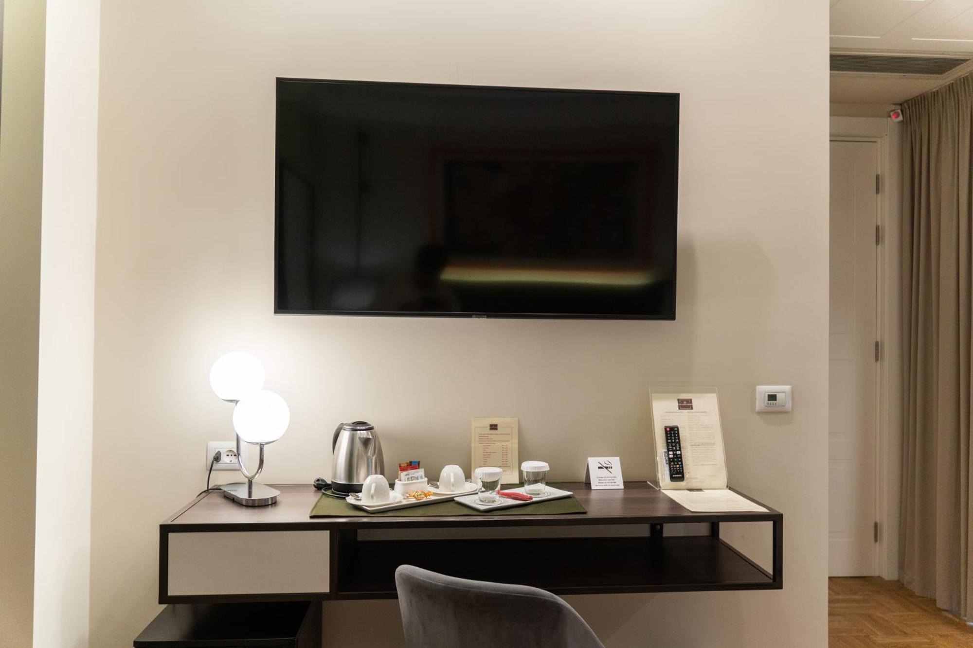 Palazzo Bibbi - Rooms To Live ريجّو دي كالابريا المظهر الخارجي الصورة