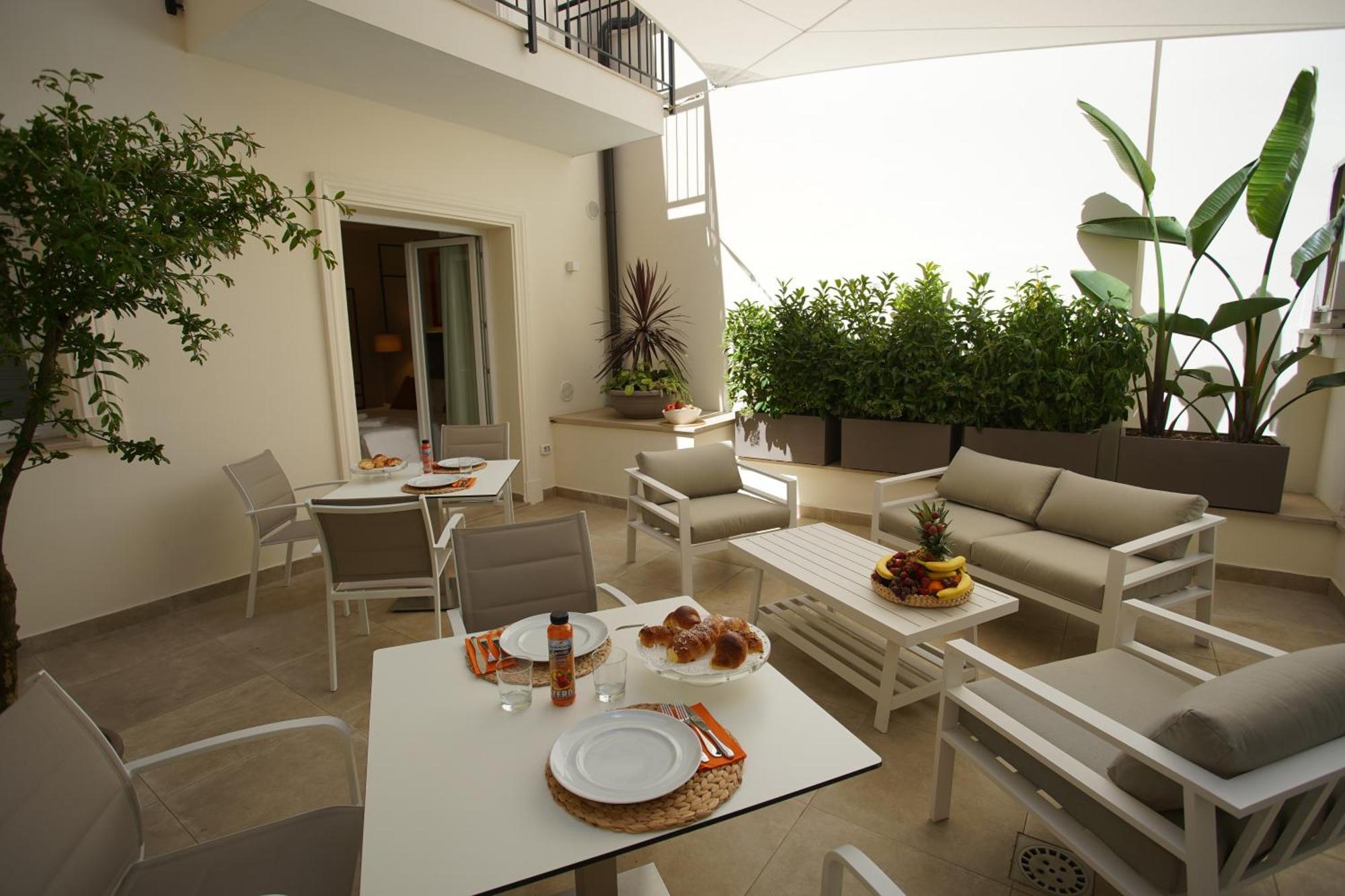 Palazzo Bibbi - Rooms To Live ريجّو دي كالابريا المظهر الخارجي الصورة